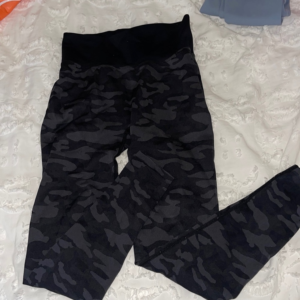PINK camo seamless leggings
